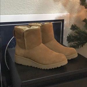 Tan ugg boots